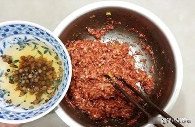 料酒|肉馅怎么调才能鲜香无腥？谨记3点，肉馅鲜嫩多汁，喷香好吃