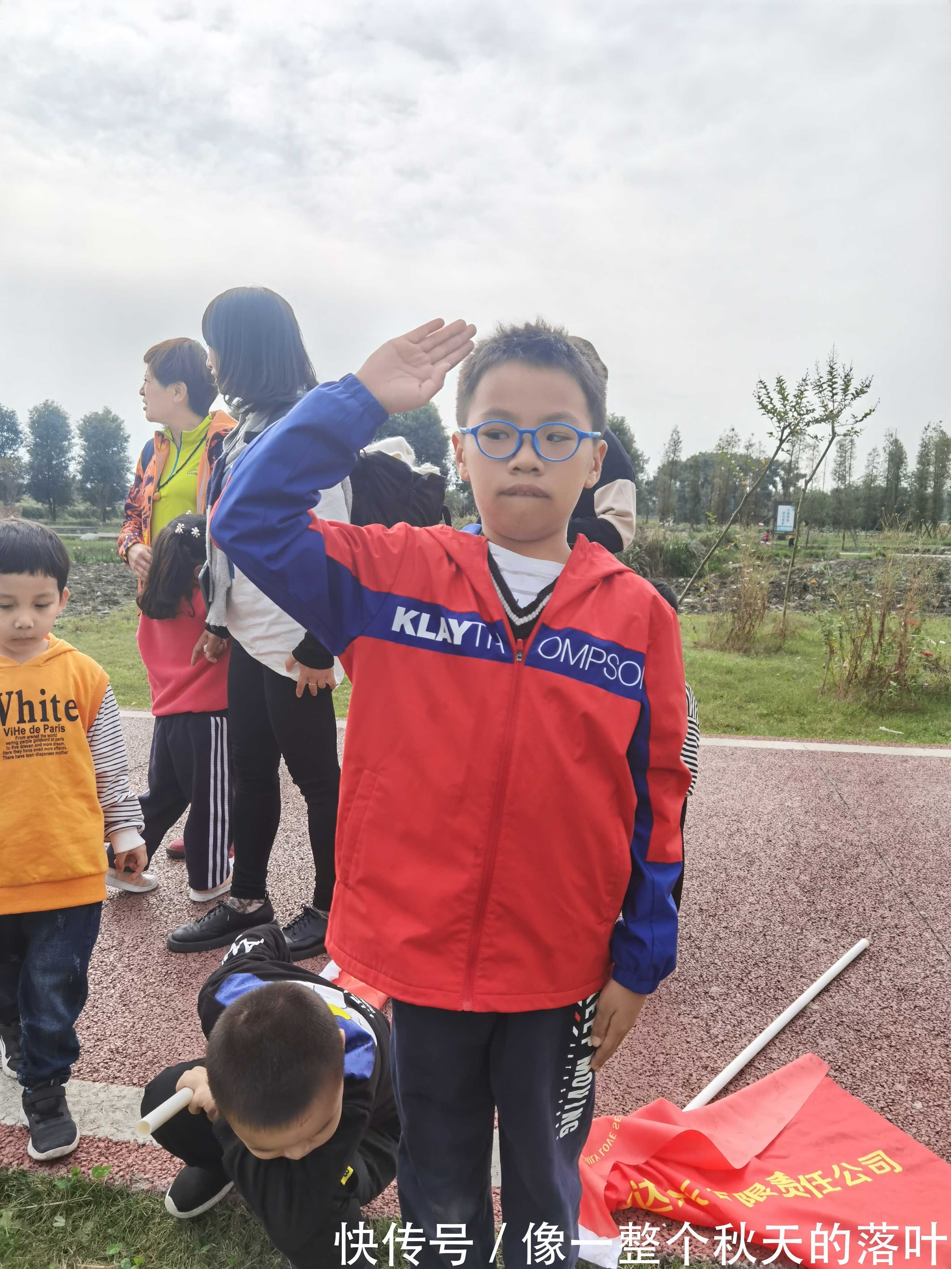 红包|如果亲戚给你家孩子600红包,他家有4个孩子,你该怎么办?