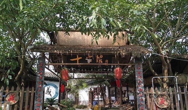 武大郎|水浒传中武大郎卖的不是炊饼是馒头,孙二娘蒸的不是馒头是包子