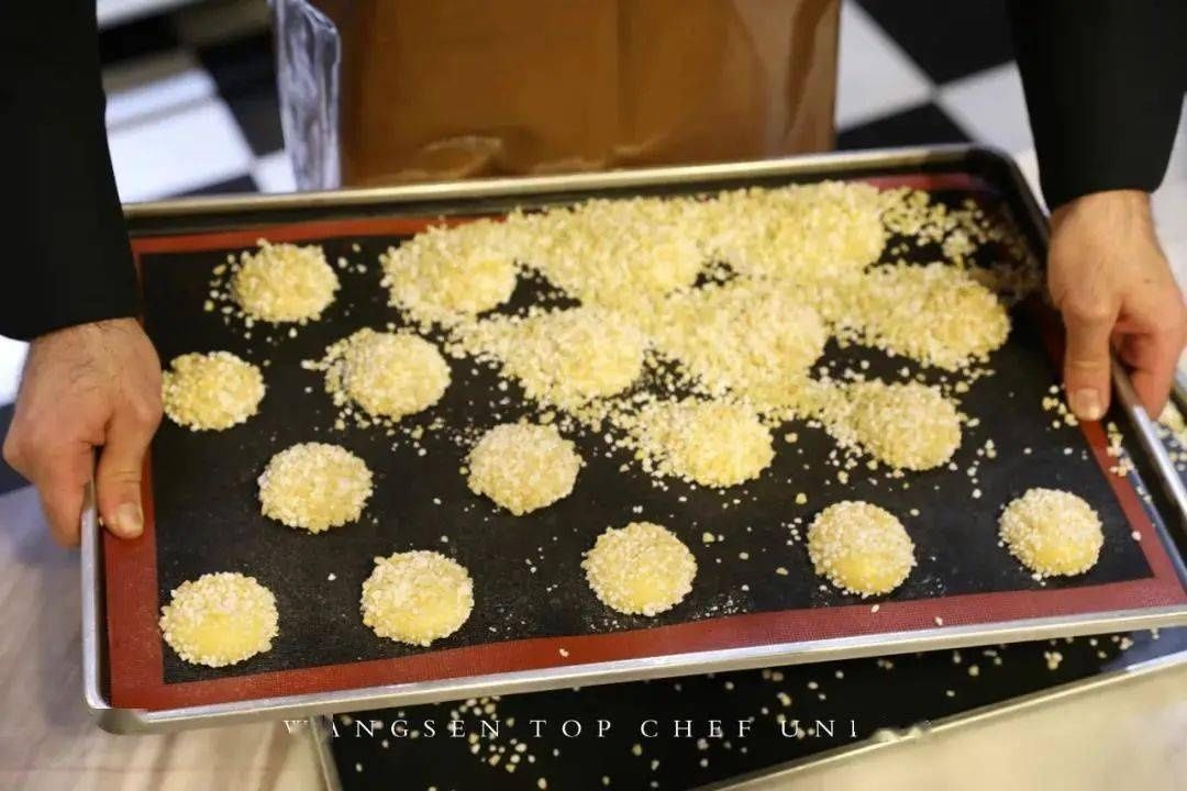 一次就能成功，入口即化的爆浆流心巨无霸泡芙！