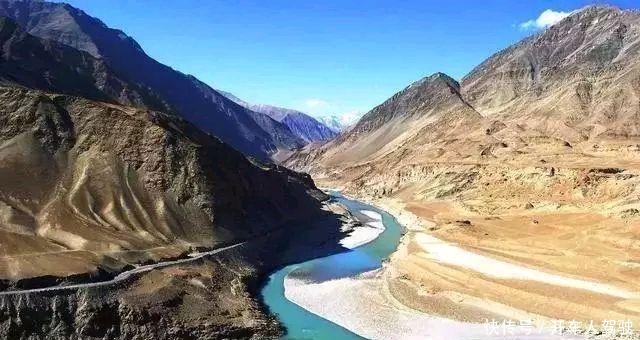 争得|阿富汗地瘠民贫，却能令顶尖大国们争得头破血流，吸引力何来