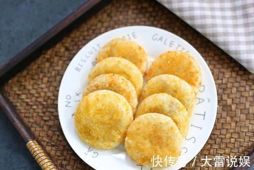 拉丝豆沙糕|拉丝豆沙糕,不用烤箱就能做的拉丝豆沙糕,外酥里软,糯米粉最好吃的做法就属它了