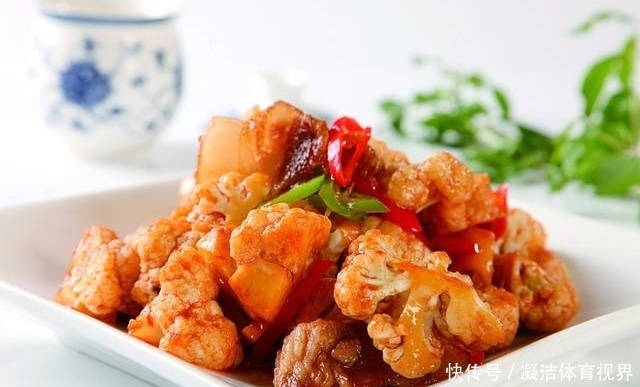 花菜|炒花菜第一步,不是焯水,多加一步,花菜又香又脆,家人的最爱!