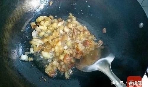 豆角新吃法,不用炒不用炸,美味可口比肉还香
