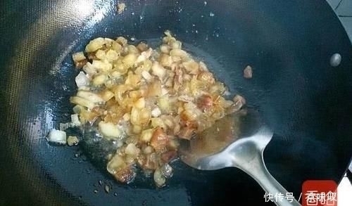 豆角新吃法，不用炒不用炸，美味可口比肉还香