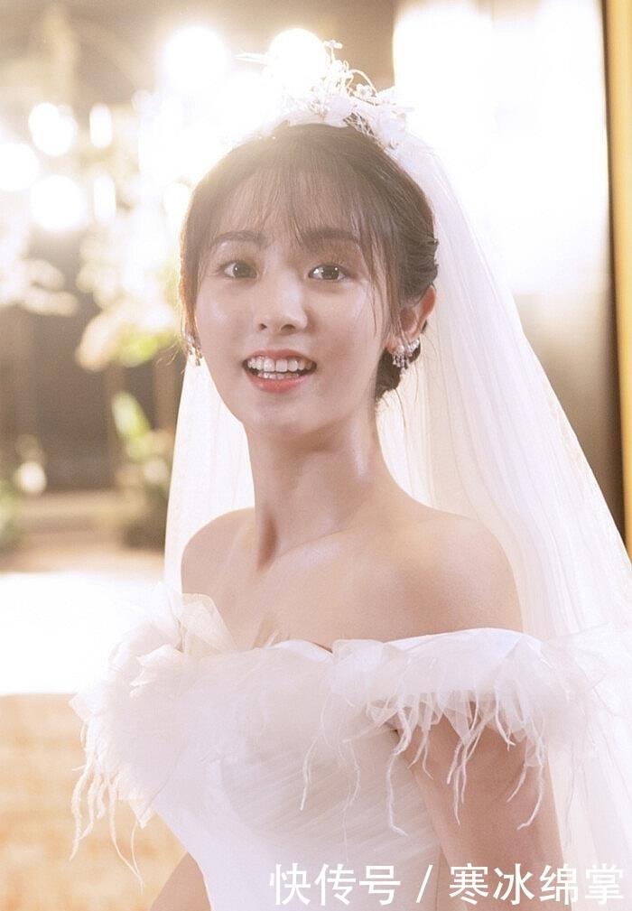 穿上婚纱的女星们真是惊艳了我的时光,看得我都想结婚了!