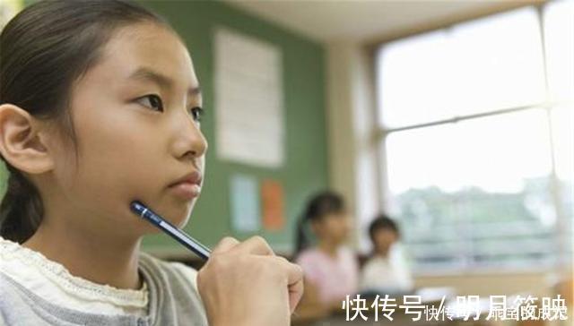 老师|孩子上课不认真切橡皮玩,亲爸惩他''切完一盒'',网友:挺好的