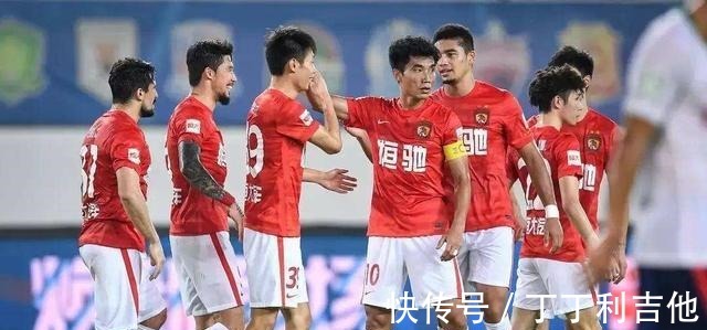 黄博文|许家印心寒!限薪令刚出,9核心集体解约,前国足队魂带头反抗