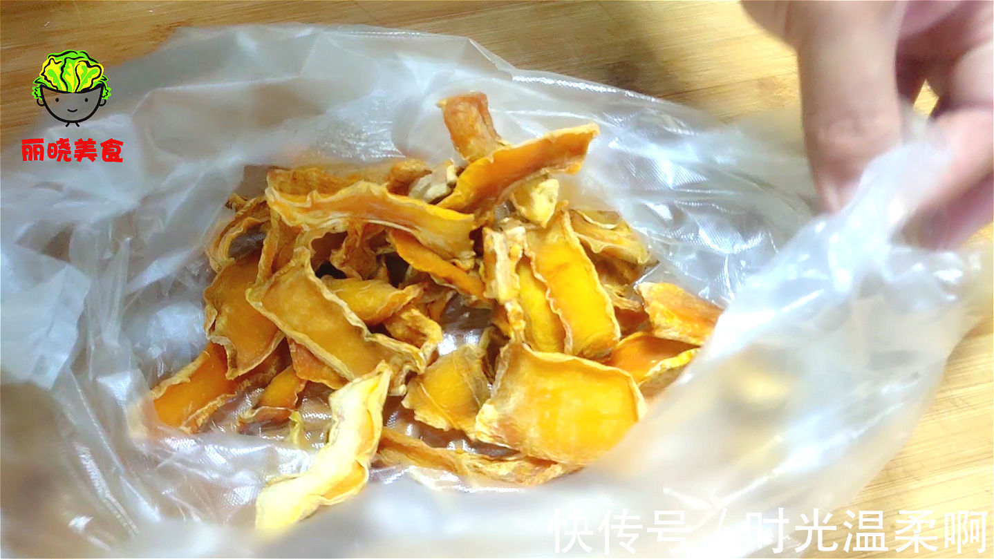 南瓜干|吃不完的南瓜,老一辈这样做零食,太阳一晒,比葡萄干香甜还解馋