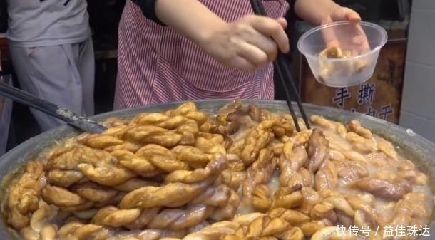 大叔|大叔早餐只卖“它”1碗4元,每天能卖6大桶,外地人吃1次就够了
