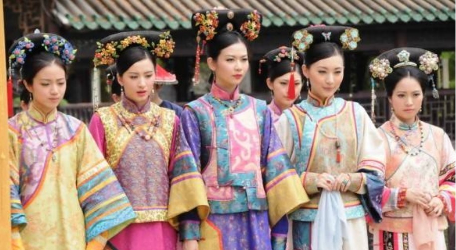 不到|她13岁嫁58岁皇帝,牌子被翻烂,却不到1年失宠,独守清宫33年