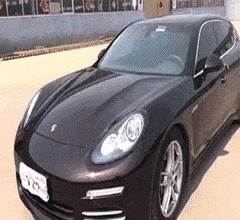 |搞笑GIF: 这样的新娘要不得 客人刚新娘就原形毕露了