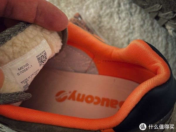 棕色 Sneaker 篇一百三十八：21年发售的三双Saucony Shadow 6000开箱