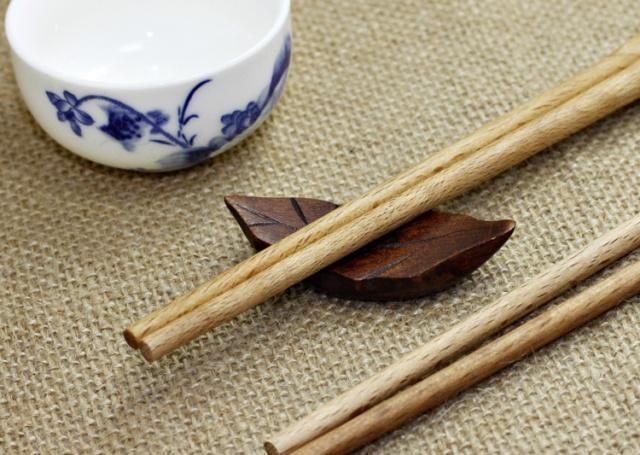 洗洁精|洗洁精洗筷子越洗越脏用新方法简单一洗,筷子轻松洗干净