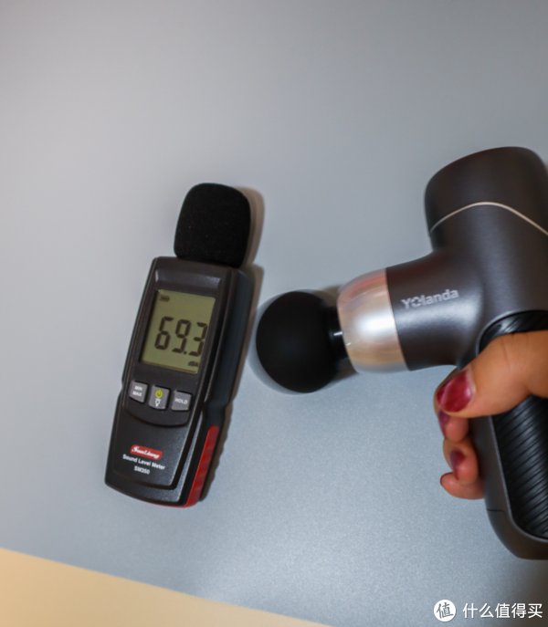 筋膜枪|Q妈爱种草 篇二十四：百元价位的筋膜枪能用吗~健身小白的筋膜枪初体验