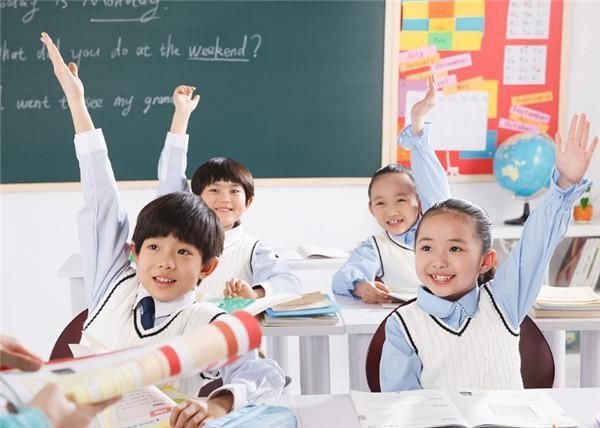 宝宝|宝宝幼儿园拉肚子,老师帮忙处理扔掉脏内裤,宝妈却要求赔偿万元