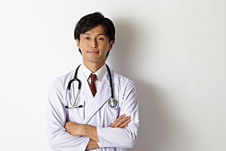 女医生|男医生面对女性“私处”时,为何不会脸红,是因为习惯了吗