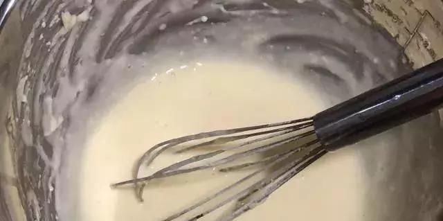 蛋糕这样做，简单又好吃，10分钟超快手，搅一搅，烤熟就能吃