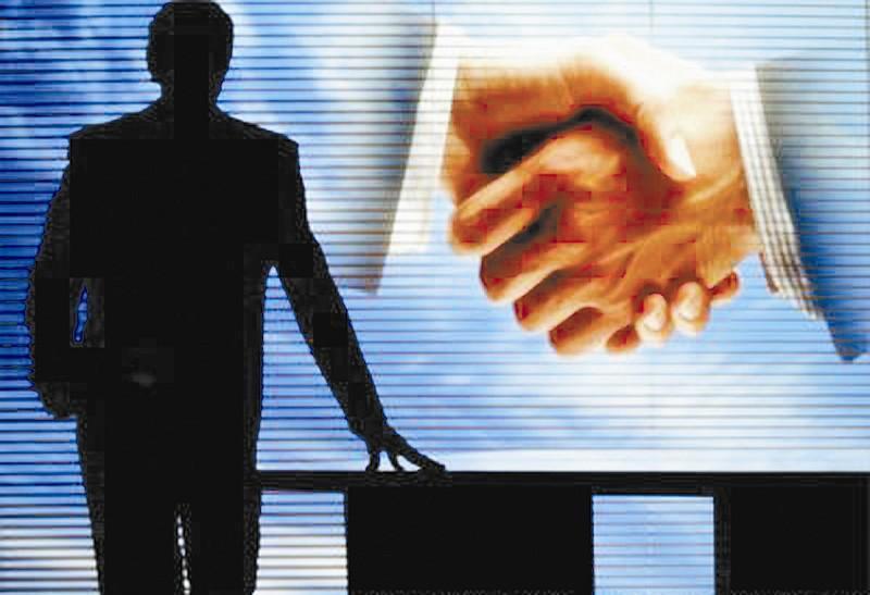 过户|按揭贷款买的房子怎么办理解抵押可以顺利买卖交易？