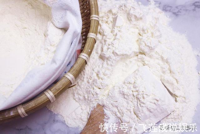 买面粉,选麦芯粉还是雪花粉?大厨:口感差别很大,别乱买了