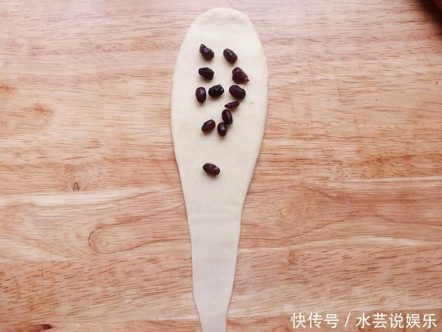 高筋面粉|学会用这种方法做面包,拉丝效果极佳,绵软又香醇,不信你也试试