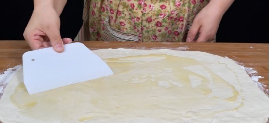 简单的葱油饼做法,当早餐吃很合适,柔软多层喷喷香