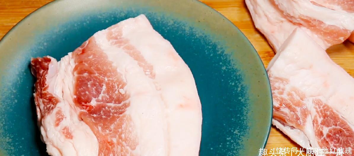 保存猪肉时,只会放冰箱就错了,教你一招,猪肉放半年照样新鲜