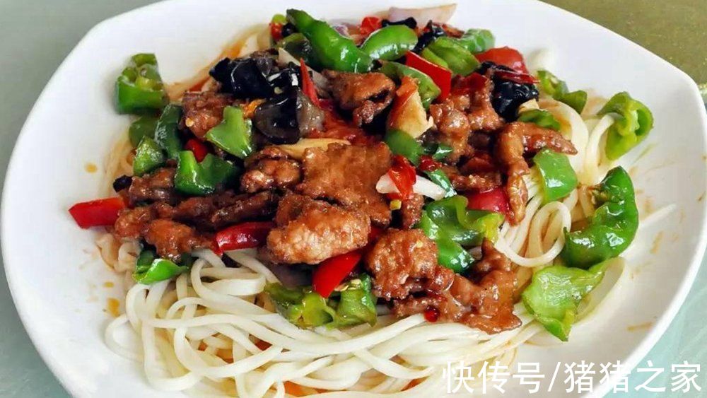 新疆奇台过油肉拌面详细教程，挑动你的味蕾，美食就是这么简单