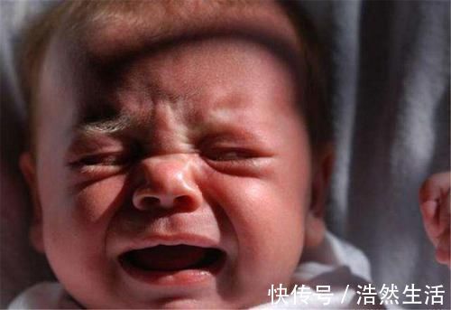 小丽|产妇二胎生下大胖小子,夫妻俩正高兴,看了娃屁股后全家乱套了