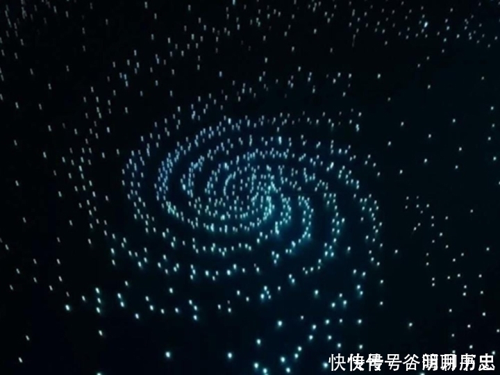 太阳系 星星离我们非常远,为何我们的眼可以看到几十亿光年之外的星星?
