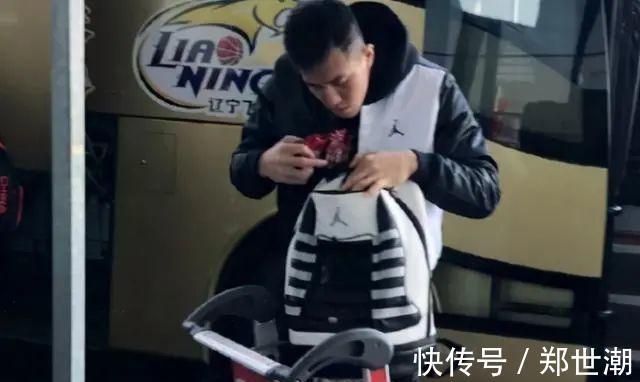 郭艾伦|麻烦了!中国篮协宣布不交罚款不让上场,郭艾伦申诉:拒缴65万!