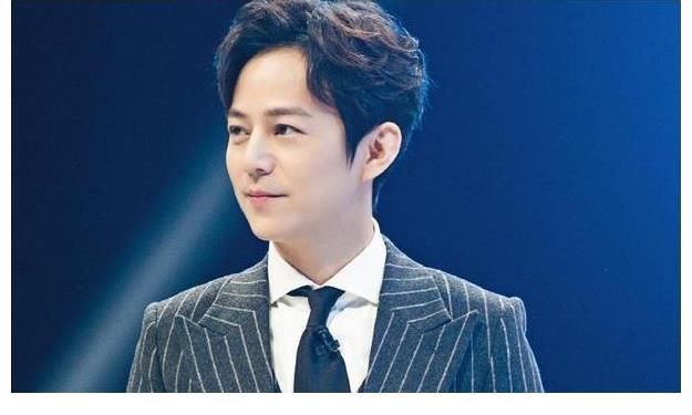 快乐大本营宣布回归，意外揭开停播内幕，原来与她有很大干系