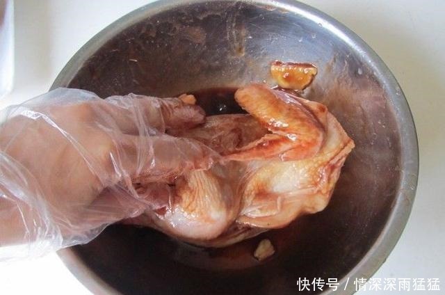 10种腌料做出吊炉烤鸡,配方及制作流程全部公开,喜欢的收藏吧