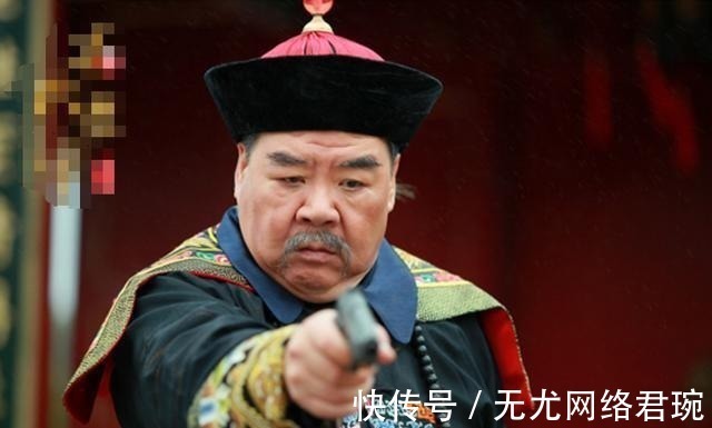 山东巡抚&他们宣称有神功护体,刀枪不入,袁世凯不信,拿起手枪就射