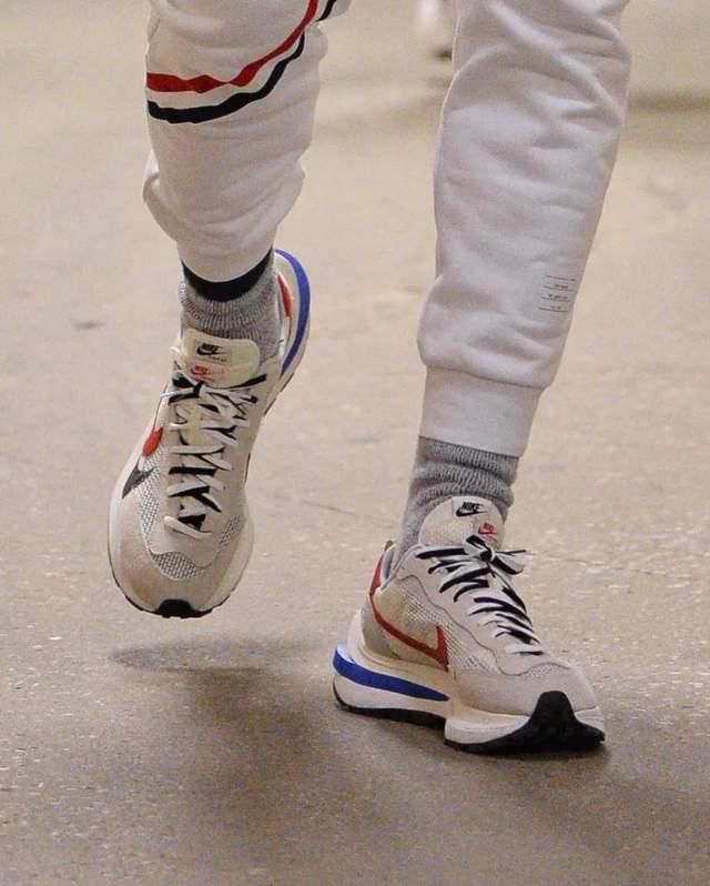 NBA球员上脚：库里8代定制版，恩比德球鞋缅怀科比