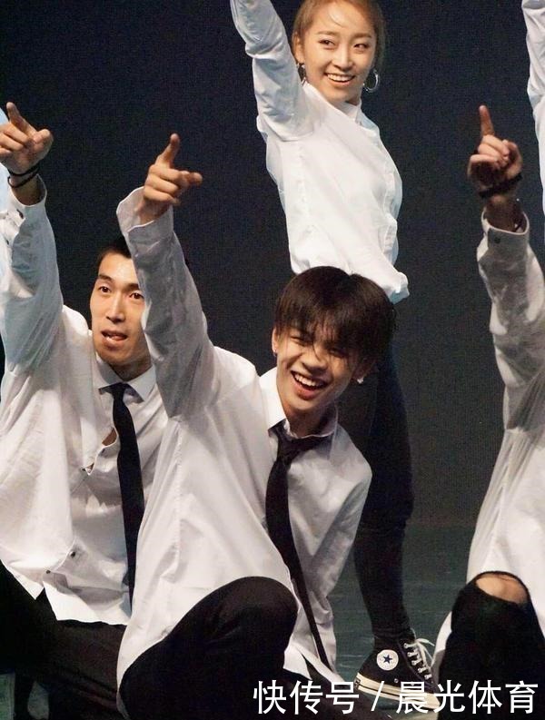 《创2》又被嘲了前11名简直是大型回锅肉现场!