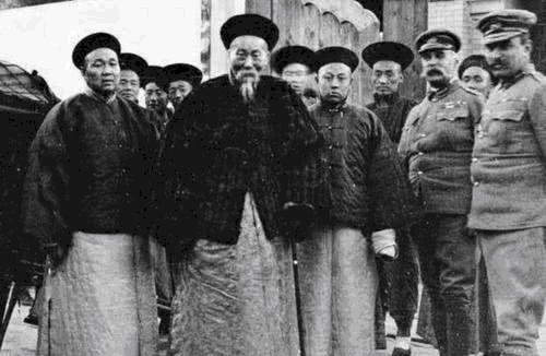 同治|这个人谎称修圆明园，以同治皇帝的身份自居，幸亏李鸿章及时发现