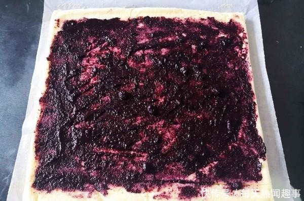  做蛋糕就要用烤箱教你一款无油小蛋糕，保证好吃到不想停