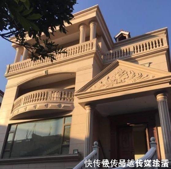 建好|晒晒我家的新别墅，200万建好包装修，在我们村还排不上名次