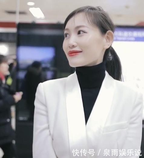 马蓉有书法悟性,书功甚佳,书协大佬:人美笔好,愿收她为徒