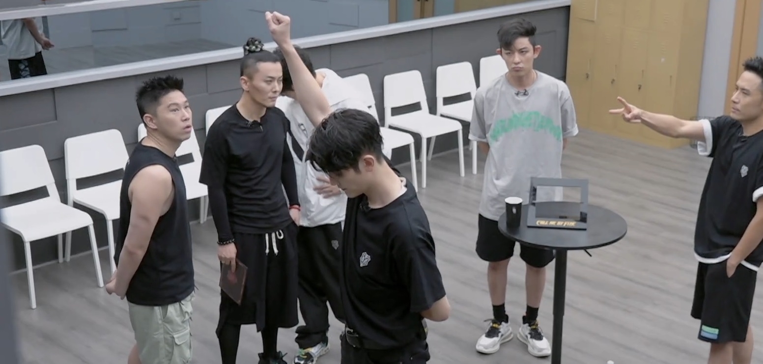 敖犬|《哥哥》一公到五公，共淘汰了9人，有人是意難平，有人一路躺贏