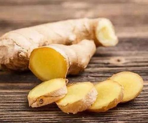 生姜用醋泡一泡,功效这么多每天早上喝一点,4大好处不请自来
