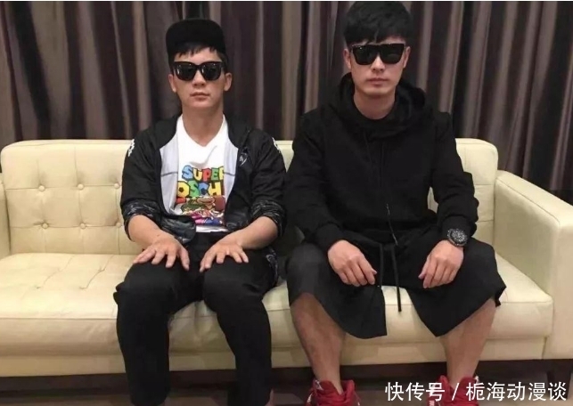 邓超 邓超和鹿晗看望做完手术的陈赫，表示他的脚太丑，三人的合影亮了