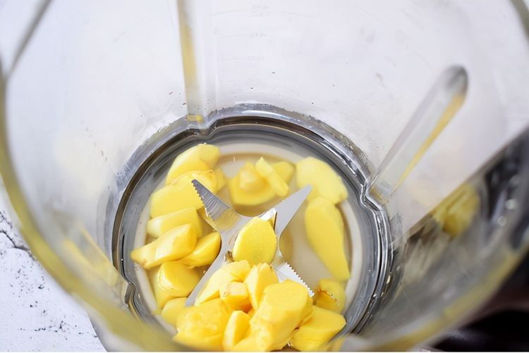 最近降温，自己在家做一份红糖姜汁小丸子，暖胃还暖心