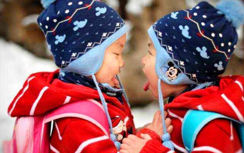 舅舅|最美大学校花去幼儿园接小孩放学，保安问孩子：这是谁？孩子：我外甥女……