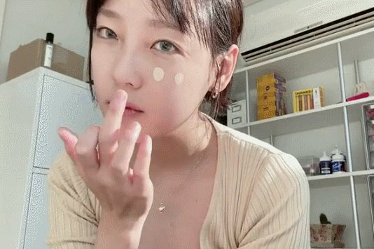 女生再忙也要打扮：平时尽量化淡妆，教你们“有效化妆”小技巧