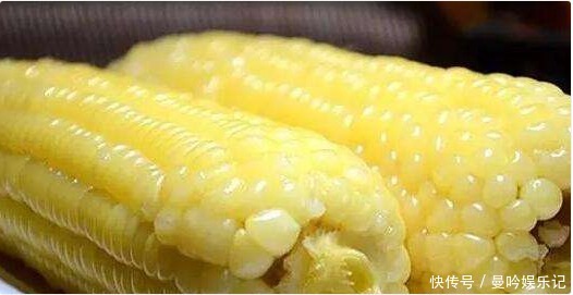  下锅|水煮玉米可别急着下锅掌握这“3个”技巧，玉米香甜又可口