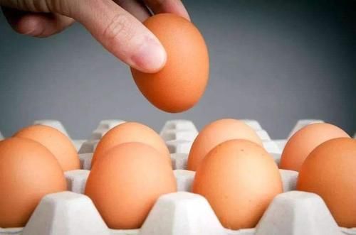  买回来的鸡蛋，别直接扔冰箱里教你正确的存放方法，保鲜更持久