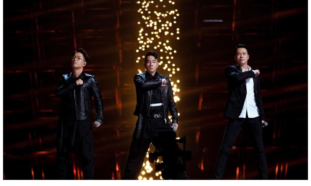 披哥|披荆斩棘的哥哥,成团夜被曝改录播，结果恐泄露，张艺兴遭排斥