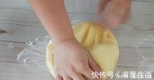 面包|教你面包最简单的做法,不用烤箱不用蒸,暄软拉丝,再也不用买了